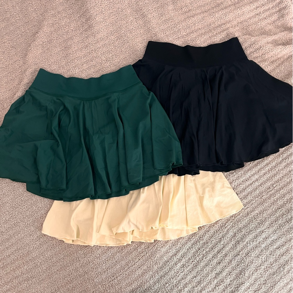Women's golf Skirt Set - Green, Black, and Cream